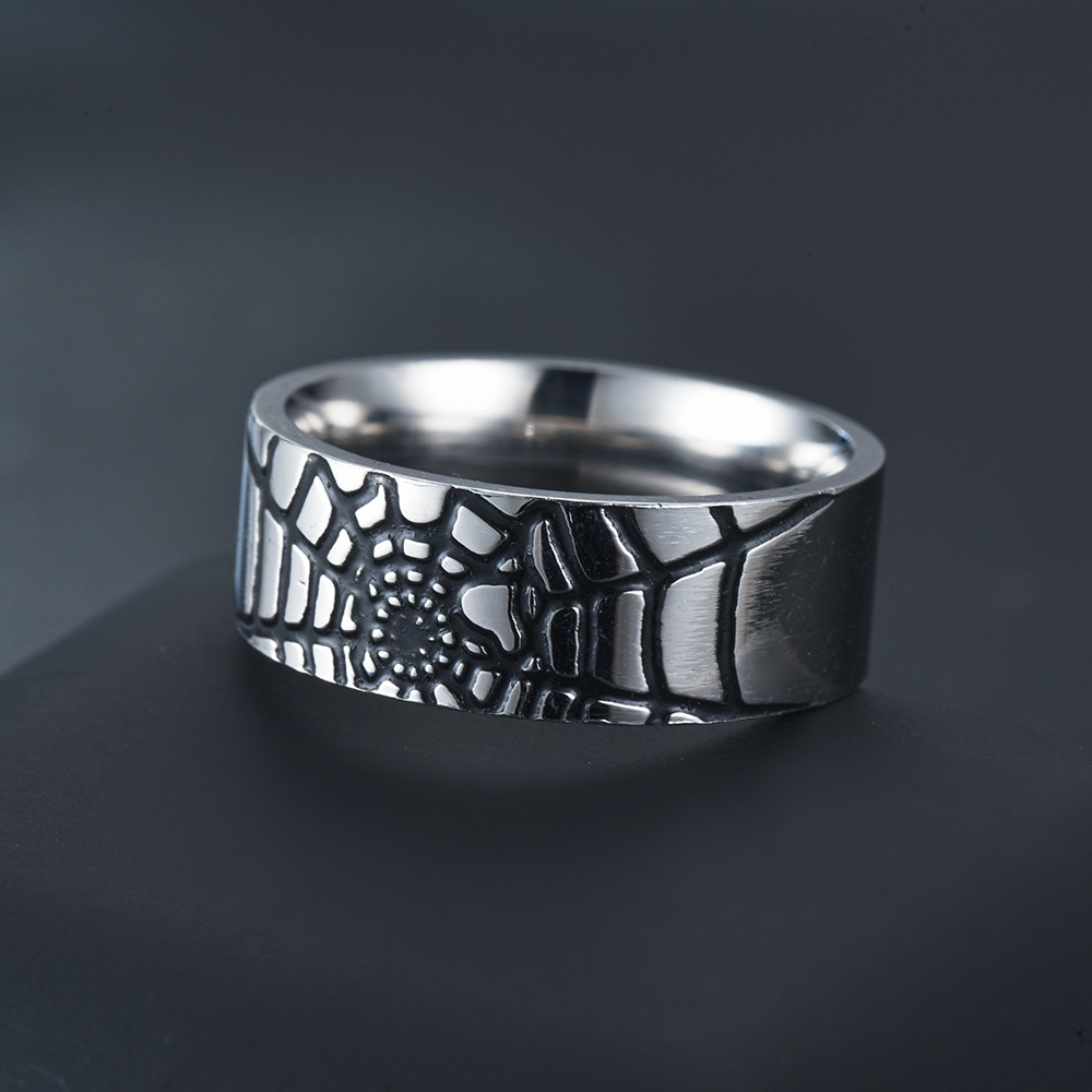 Простое кольцо из нержавеющей  – обзор и цена Initial Ring Custom