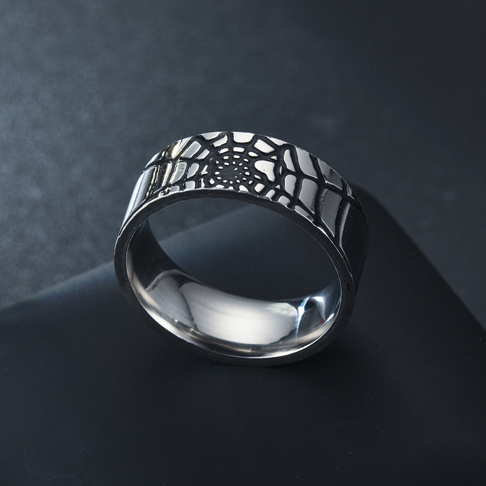 Простое кольцо из нержавеющей  – обзор и цена Initial Ring Custom