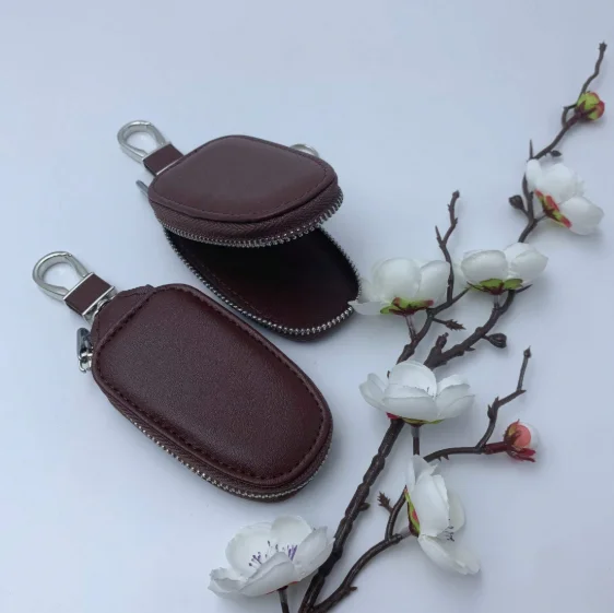 Держатель для автомобильных кл – обзор и цена Monogram Keychain Leather